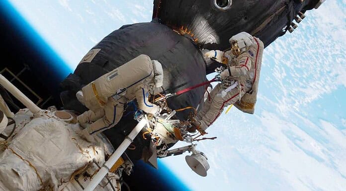 NASA zeigt Außeneinsatz an der ISS live