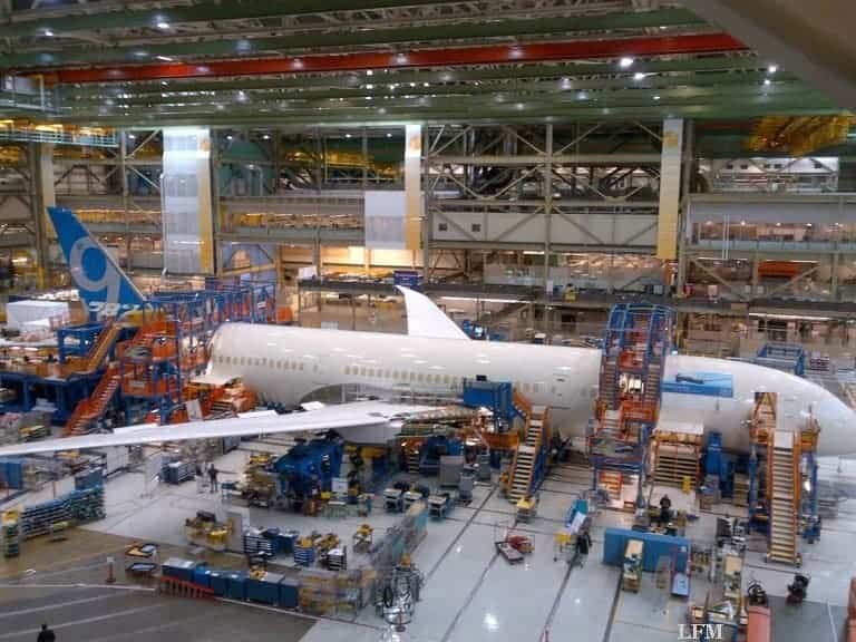 Boeings erster 787-9 Dreamliner in der Endmontage