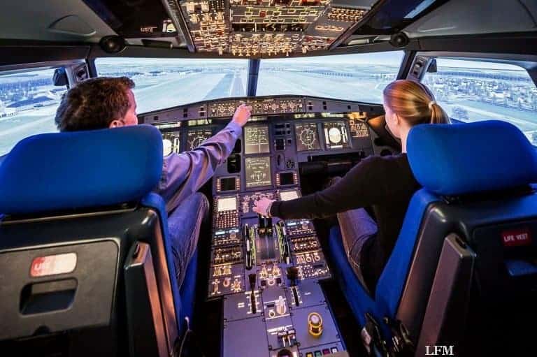 Luftfahrt- und Flugforschung für die Zukunft am Simulator-Zentrum