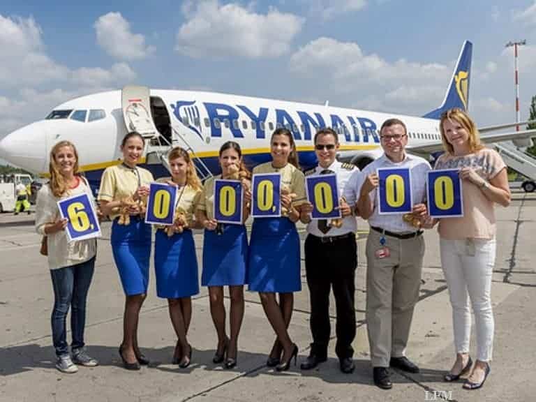 Ryanair feiert 6 Millionen Passagiere in Berlin-Schönefeld