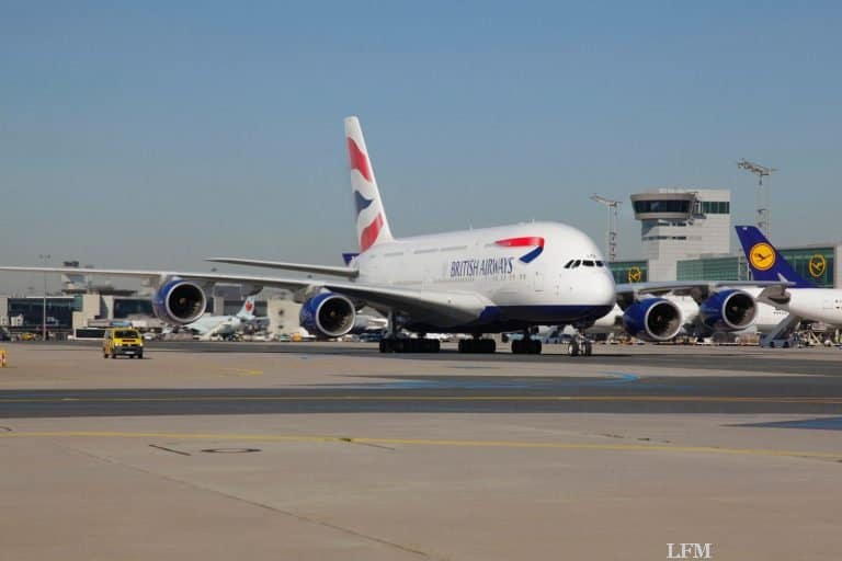 Airbus A380 der British Airways fliegt Route London-Frankfurt