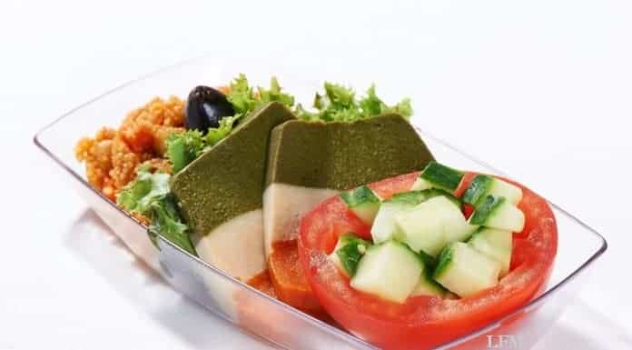 Condor mit Bord-Menü für Veganer