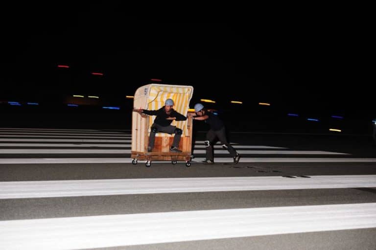 Strandkorb-Racing auf der Lübecker Startbahn