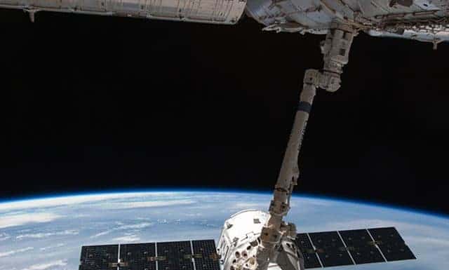 SpaceX Dragon dockt erfolgreich an Raumstation ISS an