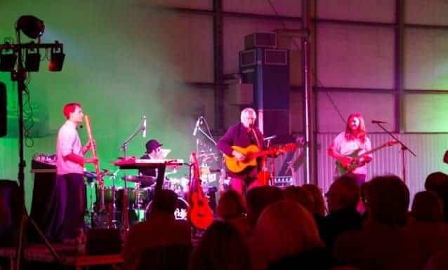 Stimmungsvolles Glenfiddle-Konzert im Lübecker Flugzeughangar