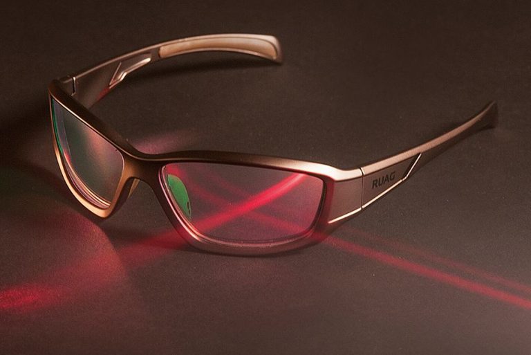 Augenschutz für Piloten gegen Laserattacken