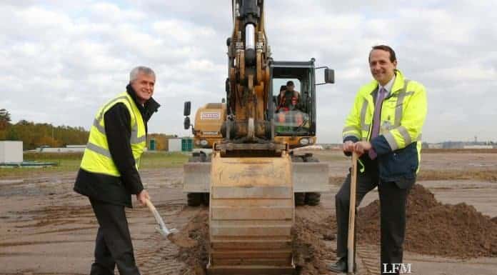 Spatenstich für satellitengestützte Präzisionsanflughilfe in Frankfurt GBAS