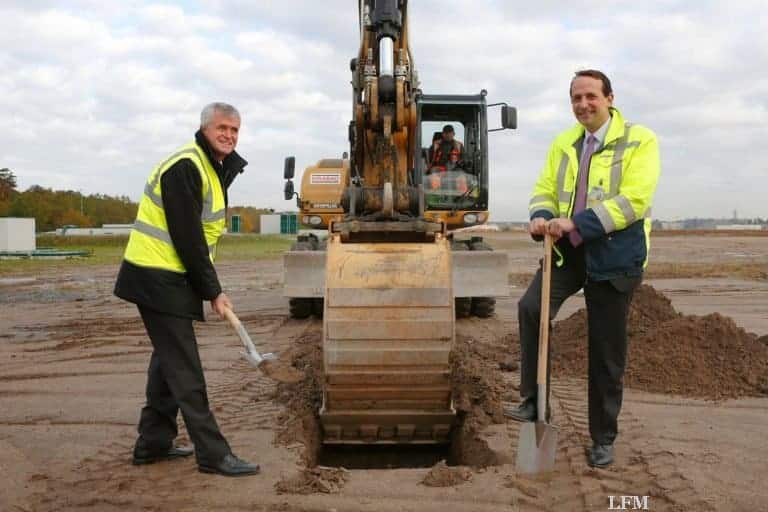 Spatenstich für satellitengestützte Präzisionsanflughilfe in Frankfurt GBAS