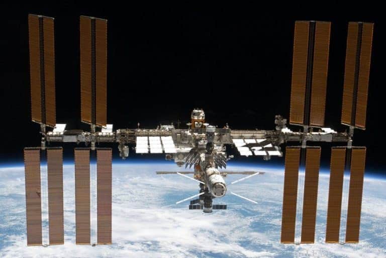 15 Jahre Forschung bei 8 km/s: Im Weltraumlabor ISS