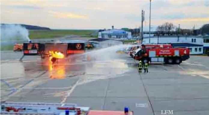 Brandbekämpfung bei der Flughafenfeuerwehr Zweibrücken