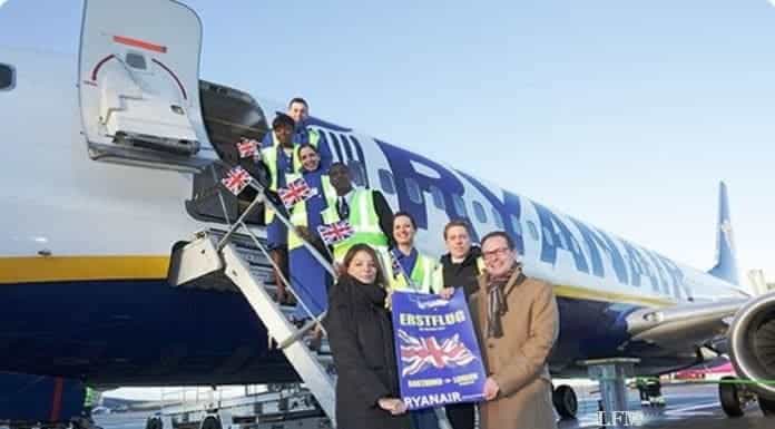 Ryanair-Erstflug von London-Stansted zum Dortmund Airport