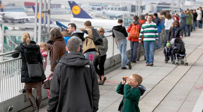 Fraport-Besucherterrasse im Winter geöffnet