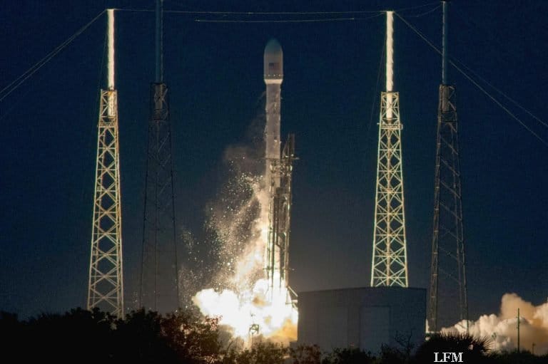 SpaceX startet erstmals Satelliten in geostationären Orbit