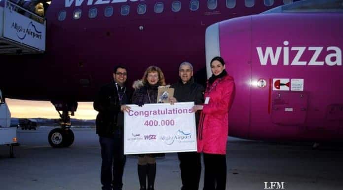 Wizz Air feiert 400.000. Passagier in Memmingen