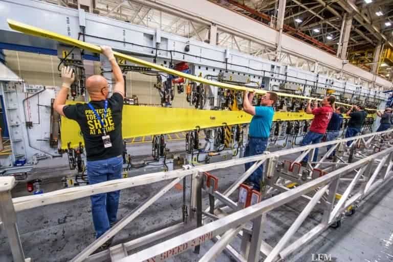 Boeing baut 737 jetzt mit 42 Flugzeugen pro Monat