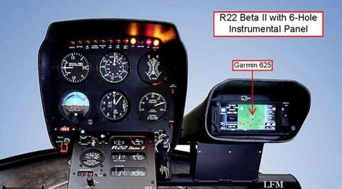 Robinson Helicopter mit neuen Avionik-Geräten und Touchsrceen