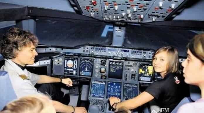 Schüler lernen Berufe in der Luftfahrt kennen