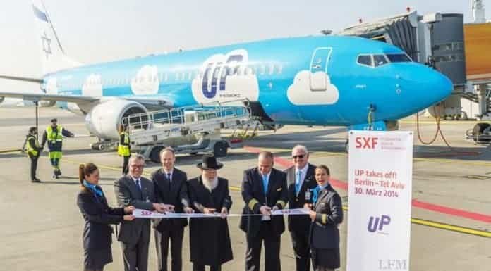 UP startet vom BER im „Wölkchendesign“