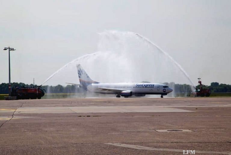 Hannover Airport: Empfang der neu stationierten Boeing von SunExpress