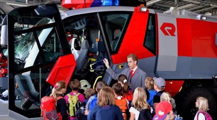 Kinder können Flughafen Dresden am Erlebnistag erkunden