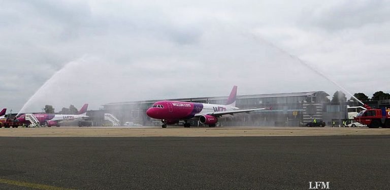 Erstflug von Dortmund nach Tuzla gefeiert