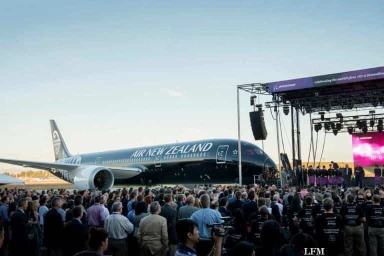 Boeing 787-9 Dreamliner in Schwarz an Air New Zealand übergeben