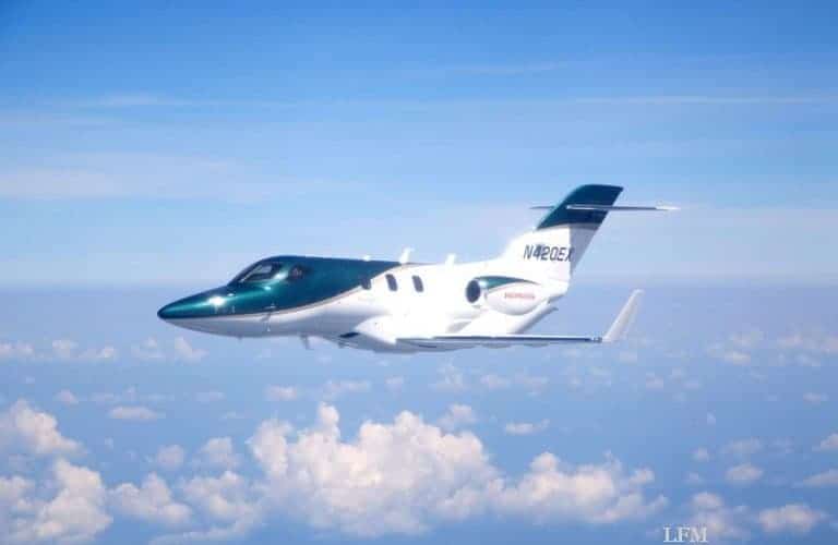 HondaJet Serienmodell bei der EAA AirVenture Oshkosh 2014