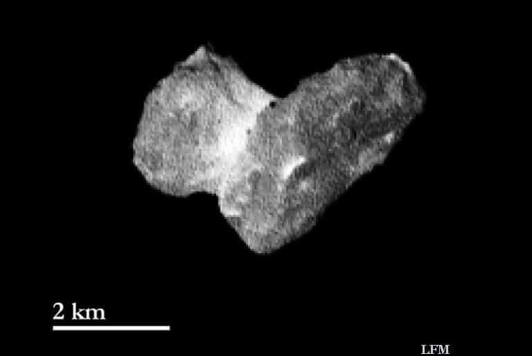 Rosetta kartiert Kometenoberfläche – Landung anspruchsvoll