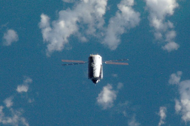 Missionsziel erreicht: ATV-5 dockt an Raumstation ISS an