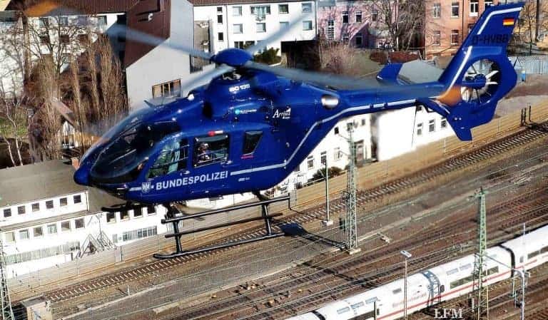 Polizeihubschrauber ertappt Kupferdiebe an Bahntrasse