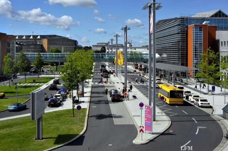 Familientag am Flughafen Dresden mit Technikschau und Unterhaltung