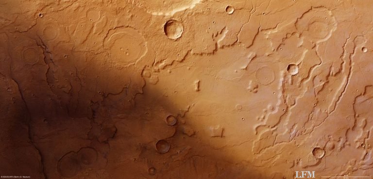 Danielson-Krater auf dem Mars: Yardangs als Zeugen von Klimaschwankungen?