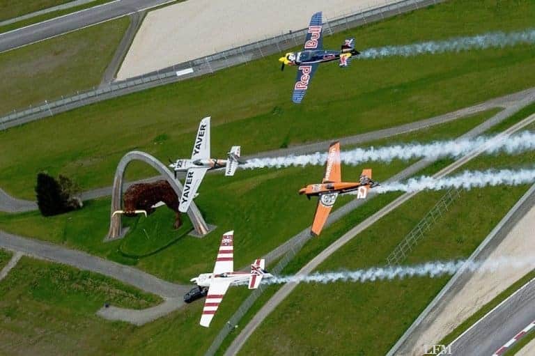 Red Bull Air Race-Rivalen erreichen Spielberg
