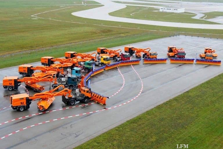 Flughafen München mit neuen Kehrblasgeräten bereit für den Winter