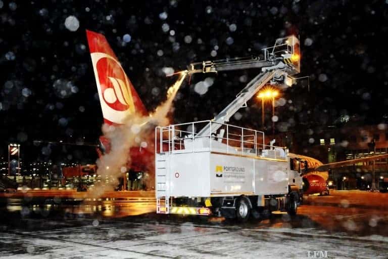 Winterdienste der Flughäfen Leipzig/Halle und Dresden bereit
