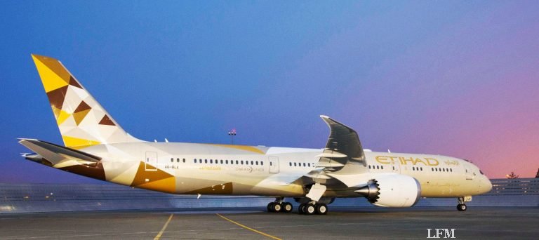 Boeing: 787-9 Dreamliner in neuen Farben an Etihad Airways