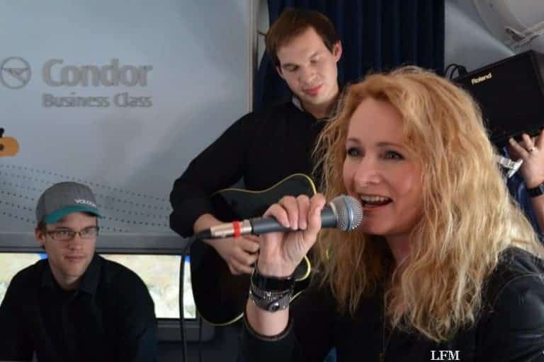 Flugzeug-Konzert im Condor-Flug nach Namibia