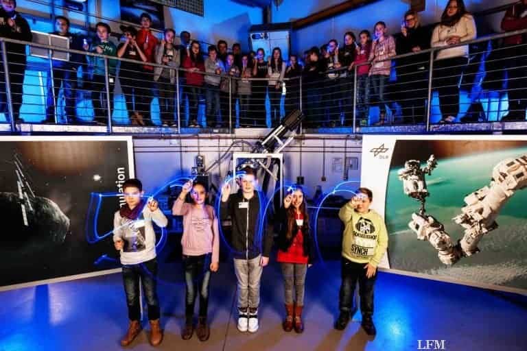 DLR feiert doppelt: 50.000 Besucher der Schülerlabore