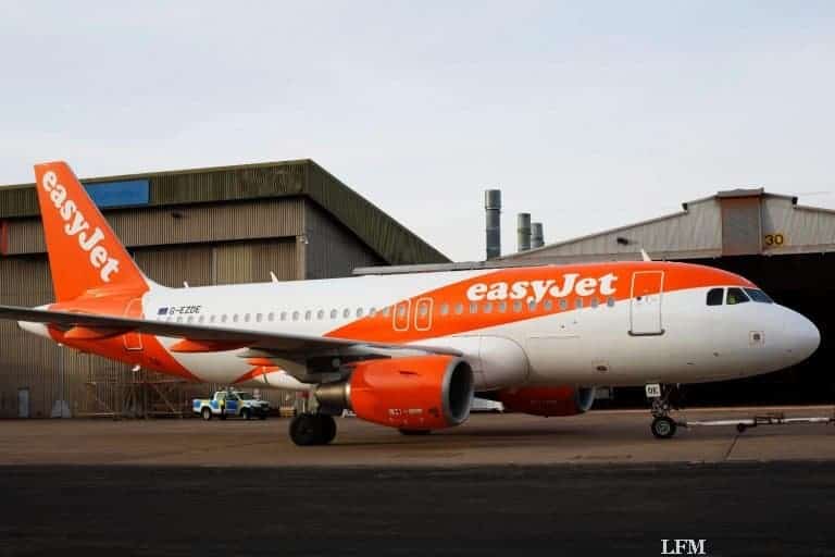 easyJet-Flugzeuge mit neuer Bemalung