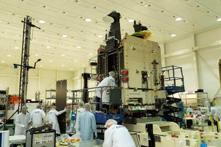 Hispasat AG1 Kommunikations-Satellit für Spanien fertig