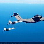 Airbus A400M führt doppelte Luftbetankung durch