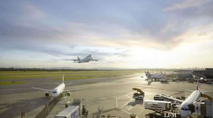 Boeing 787 Dreamliner der LOT zum ersten mal in Wien