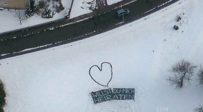 Heiratsantrag aus der Hubschrauberperspektive