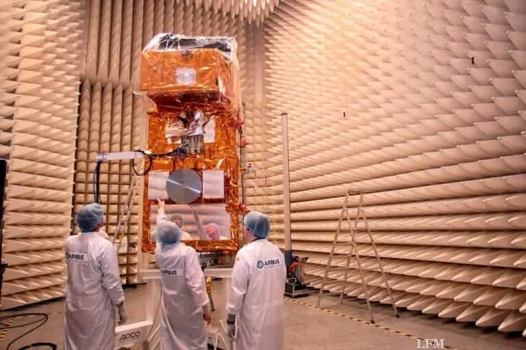 Sentinel-2A besteht Schütteltests – Nach Kourou verschifft