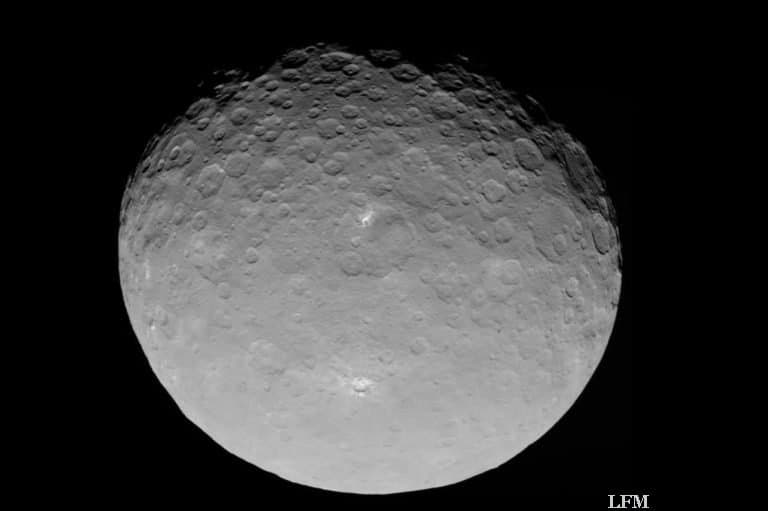 Raumsonde DAWN: Wissenschaftler erstellen 3D-Modell von Ceres