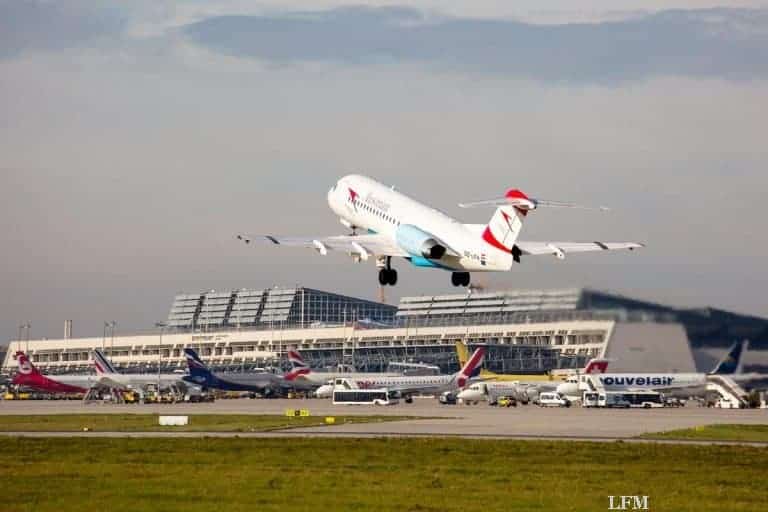 Flughafen Stuttgart mit weniger Parkplätzen zur Ferien-Reisewelle