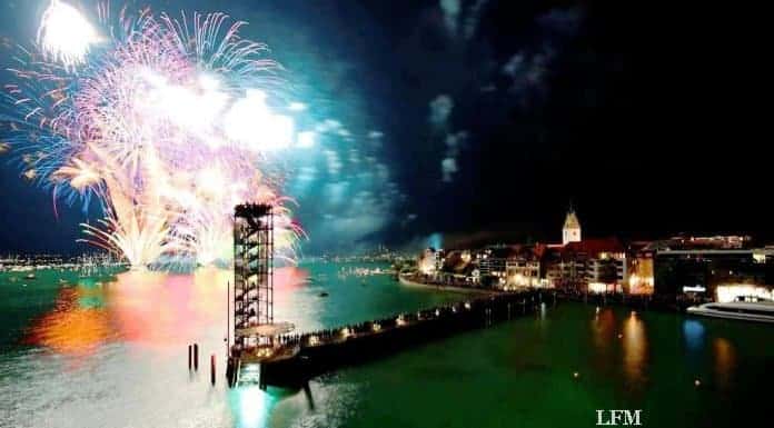 Zeppelinflug zum Feuerwerk am Bodensee