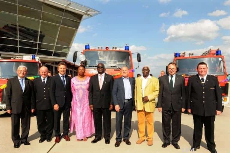 Löschfahrzeuge für die Flughafenfeuerwehr in Sierra Leone