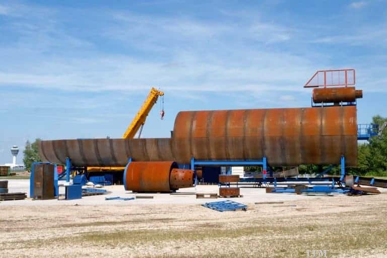 Brandübung am Flugzeug: Neue Attrappe fertig