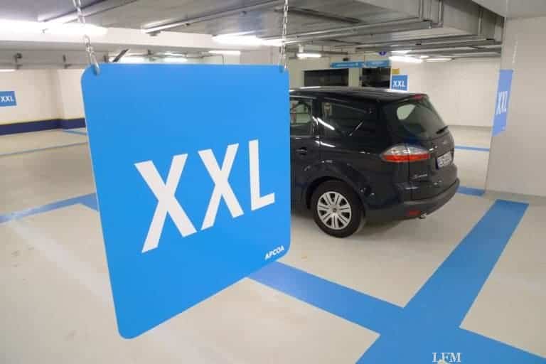 Flughafen Stuttgart: Parkplätze vorab buchen